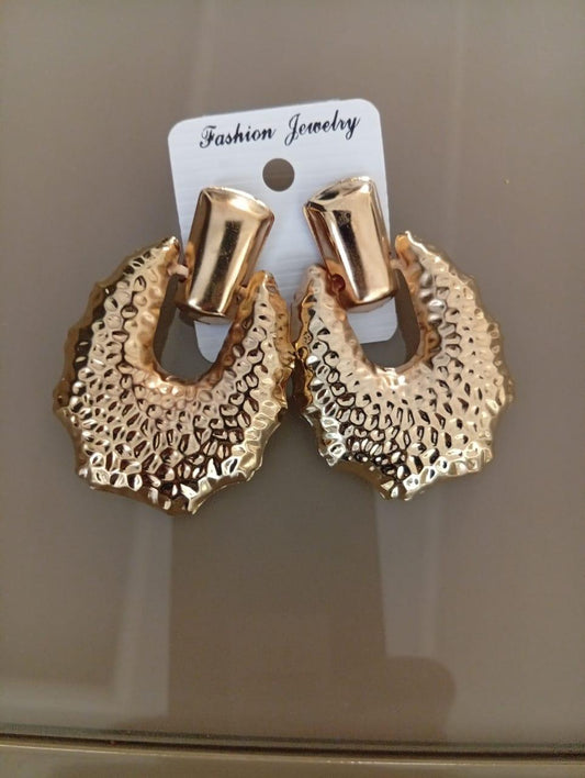 Gold Alloy Drop Earrings Earrimgs Poshy's closet