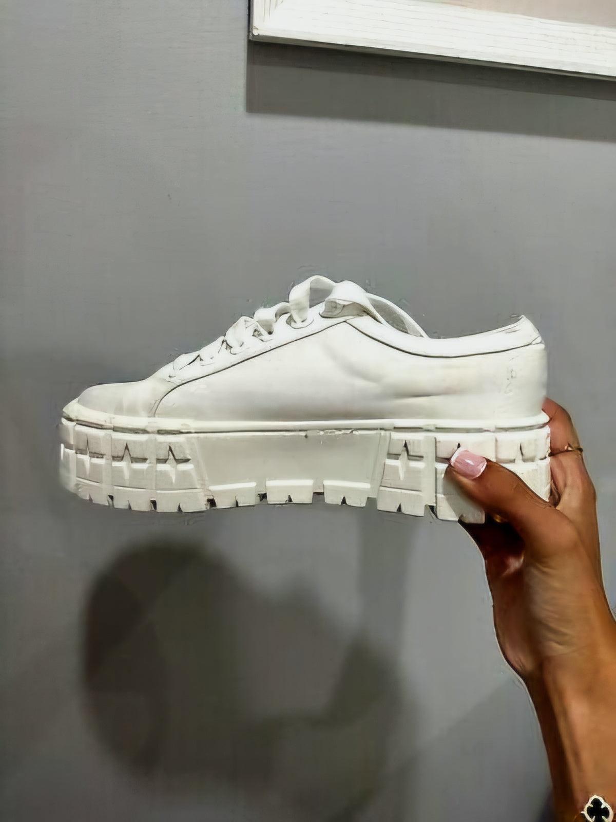 Chunky Lace Up sneaker Sneakers Poshy's closet